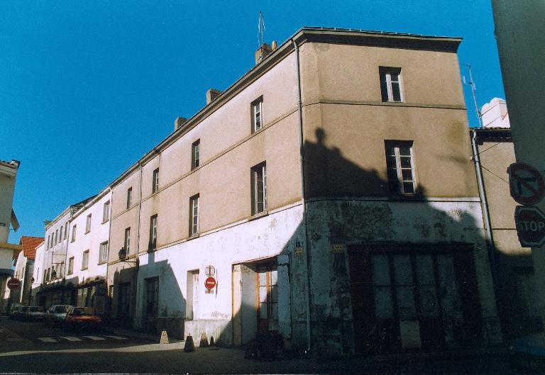 Immeubles à logements, hôtel de voyageurs, maisons (détruits), 4 à 10 rue Pasteur, Paimbœuf