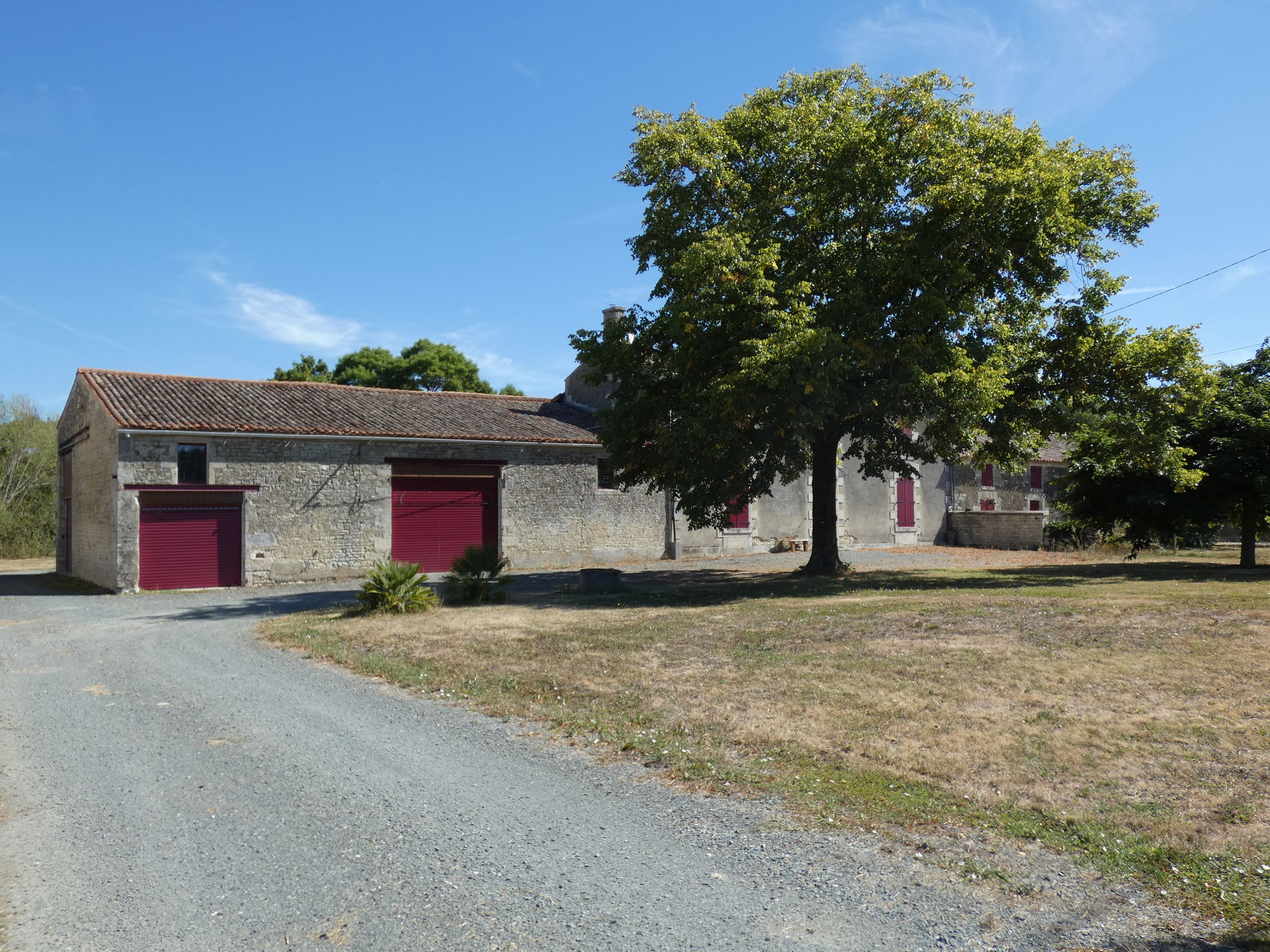 Ferme dite le Moulin, actuellement maison, 74 route de Damvix