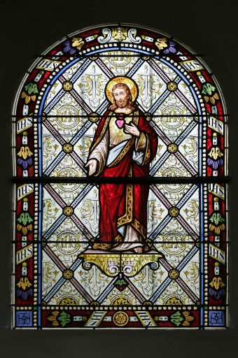 Ensemble de 4 verrières : Christ du Sacré Cœur, Vierge du Sacré Cœur, saint Joseph, saint Alexandre - Chapelle, dite ermitage Saint-Céneré, Montguyon, Saulges