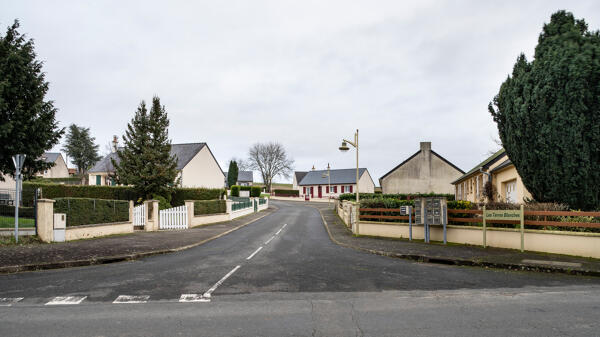 Villaines-sous-Lucé : présentation du village