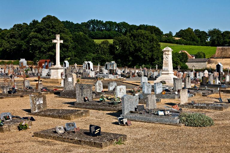 Le cimetière de Nogent-le-Bernard