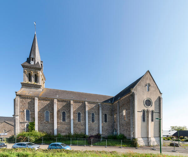 Église paroissiale Saint-Corneille-et-Saint-Cyprien