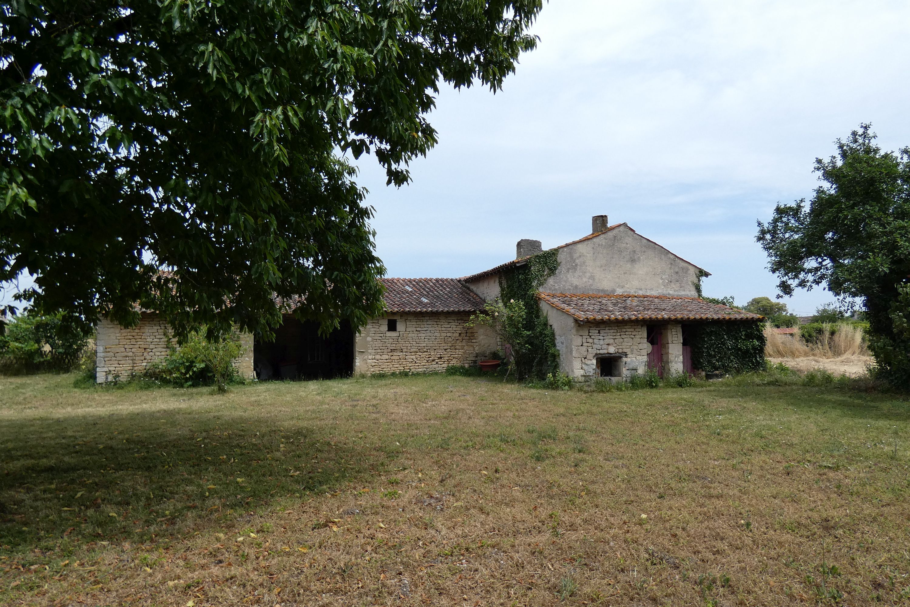 Demeure dite le Logis d'Aziré, actuellement maison, 44 chemin de la Chapelle