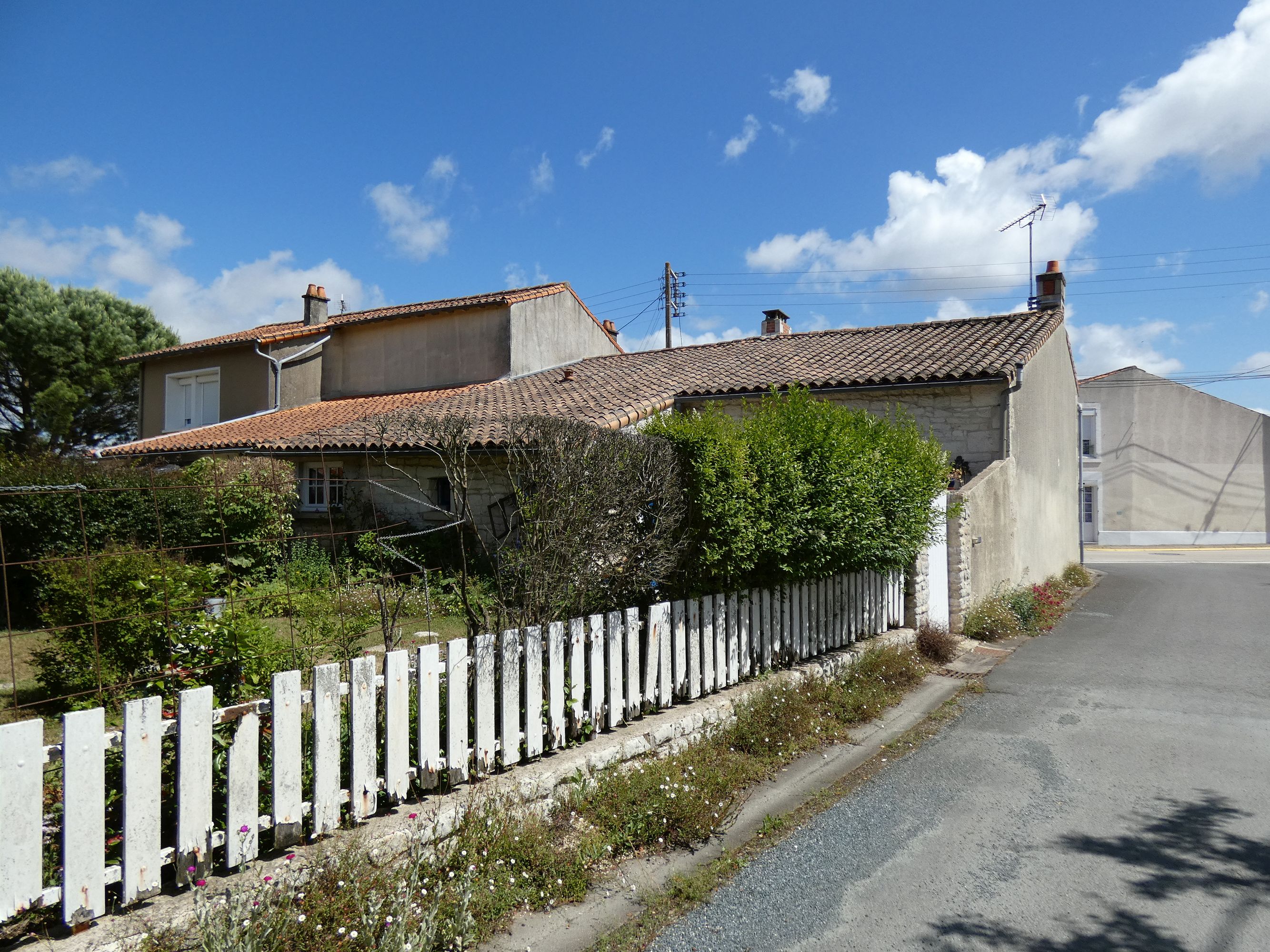 Ferme, actuellement maison, 60 rue Principale