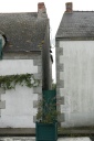 Venelle  mitoyenne séparant deux maisons dans le faubourg Bizienne (rue du Faubourg Bizienne).