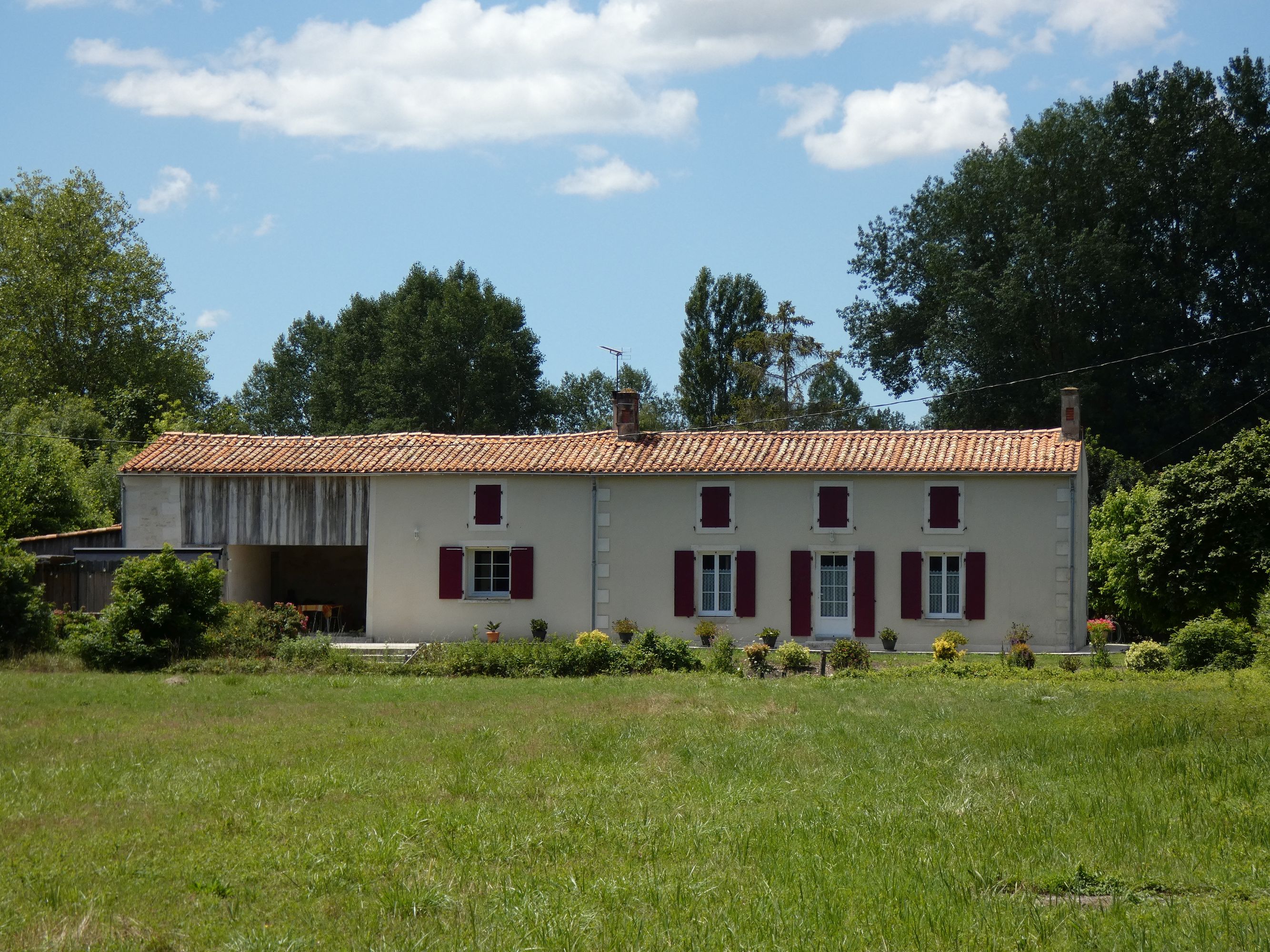 Ferme, actuellement maison ; Village de la Sèvre, 29 sentier de Chambrun