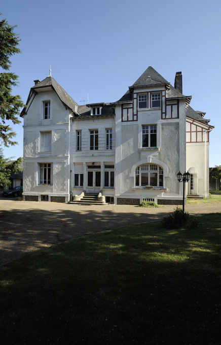 Maison de l'industriel Louis Pasquier, 2 rue Pasteur, Saint-Macaire-en-Mauges