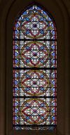 Ensemble de 4 verrières décoratives (baies 3 à 6) - Église paroissiale Saint-Pierre-et-Saint-Paul, Courcité